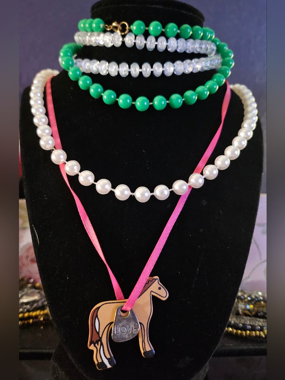 4 Necklaces, 4 Bracelets. Girls Fun Dress Up.